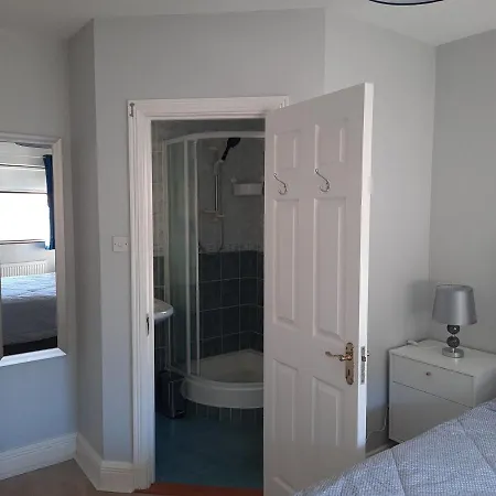 Peggy's Place * سوينفورد